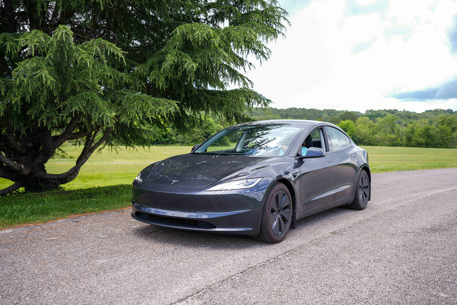 What To Do If Your Tesla Runs Out Of Range On The Road